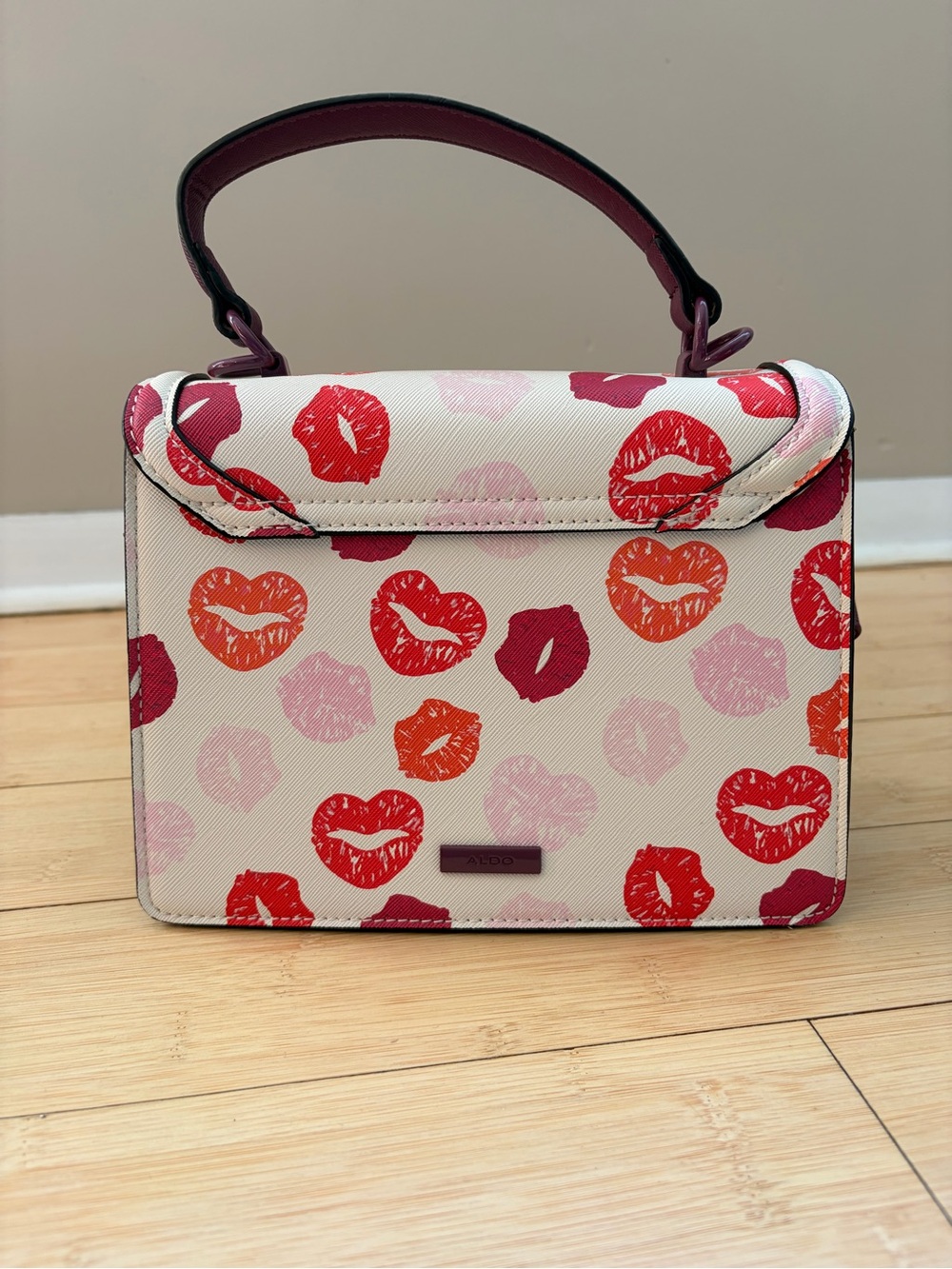 Aldo White Lip-Print Top Handle Crossbody with Maroon Trim - Picture 5 of 5